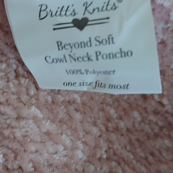 Crushed Velvet Poncho - Picture 6 of 6